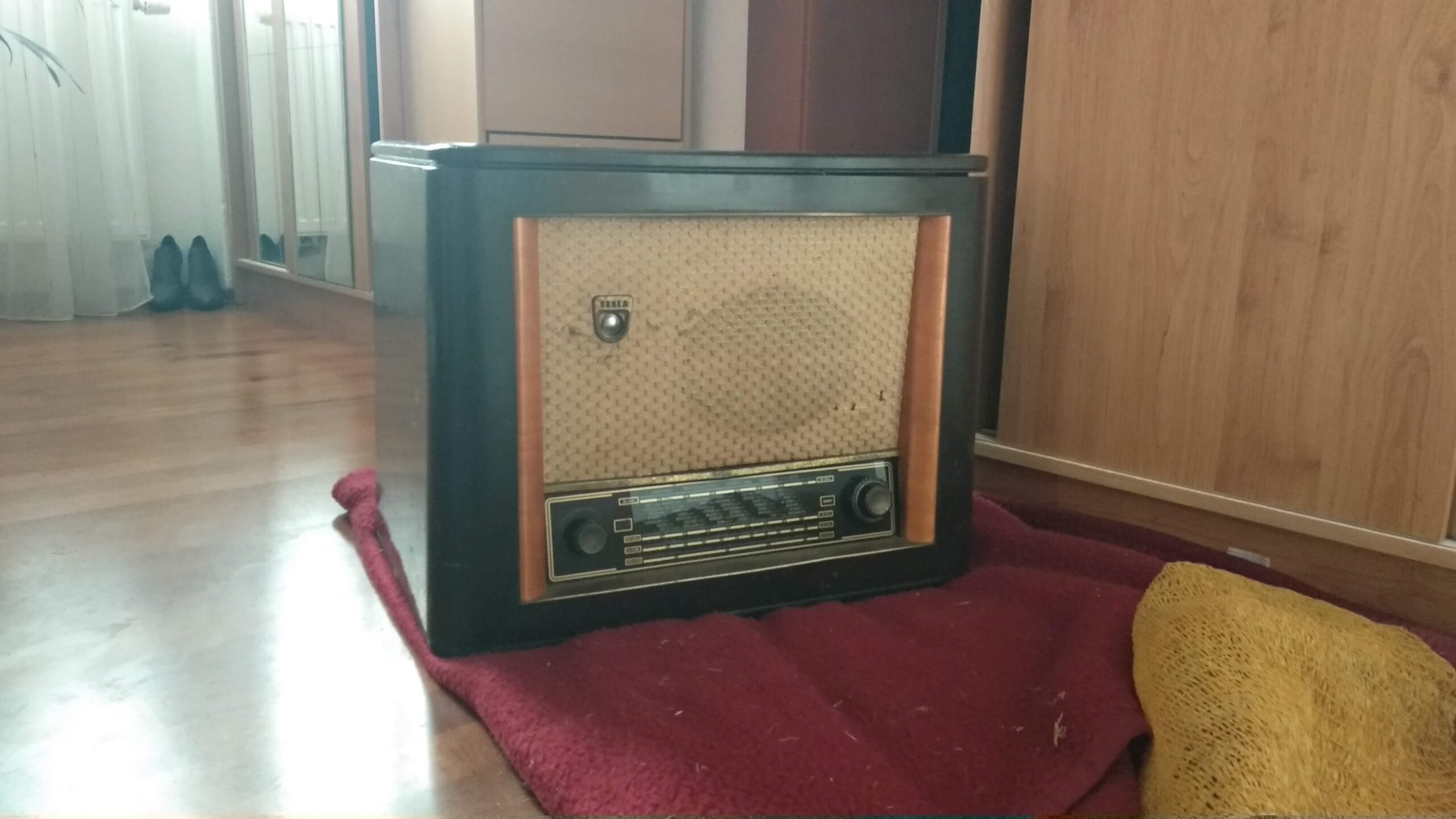 Tesla 1001A Dirigent