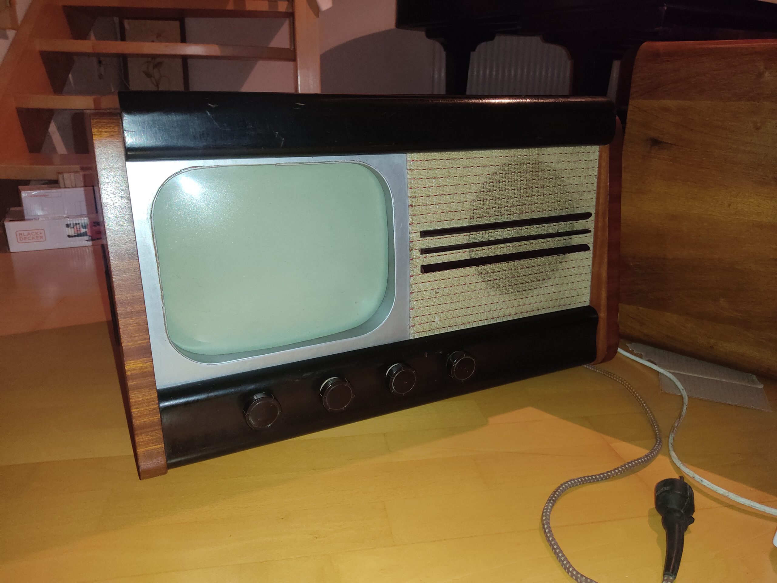 Tesla 4001A